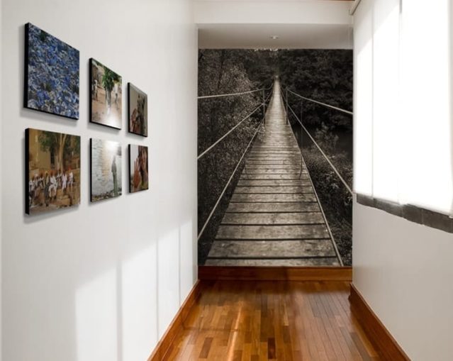 Foto de una pasarela con perspectiva para conseguir un pasillo con profundidad