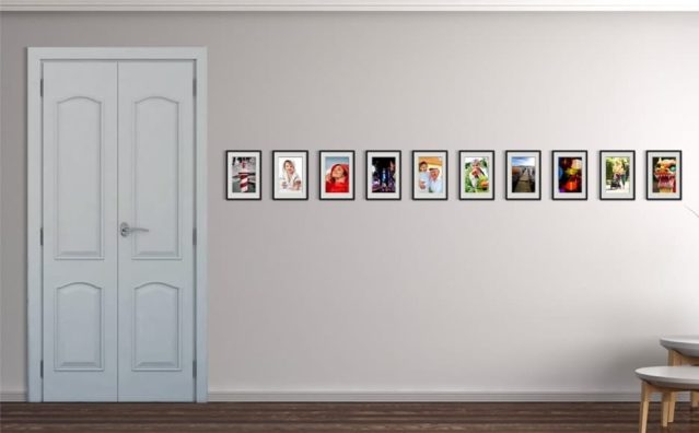 Decoración de un pasillo con fotos.