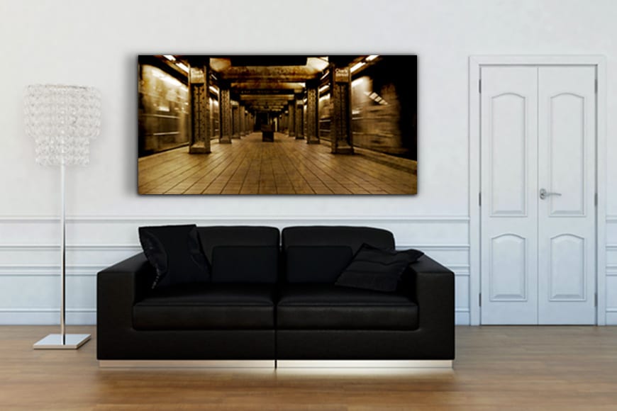 Una foto artística en gran formato en la pared de una sala